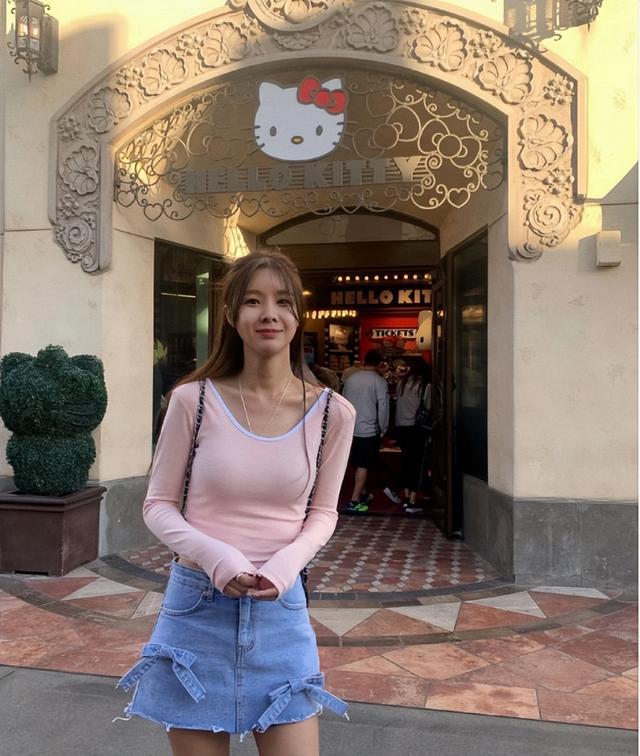 搭分享 细节满满的夏日ootd 时髦又有个性开元棋牌ins时尚博主111kong日常穿(图2)