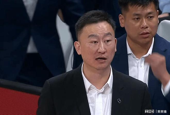 升级青岛队主帅私生活引关注。ky开元棋牌刘维伟离婚风波(图3)