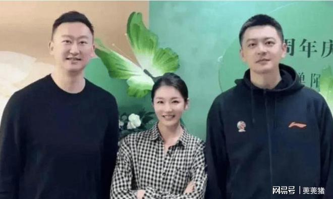 升级青岛队主帅私生活引关注。ky开元棋牌刘维伟离婚风波(图2)