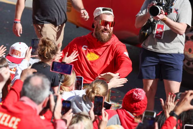 友之后霉霉终于订婚了!开元棋牌谈过14个男朋(图8) 友之后霉霉终于订婚了!开元棋牌谈过14个男朋(图8)