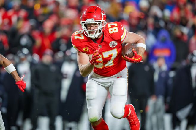 友之后霉霉终于订婚了!开元棋牌谈过14个男朋(图2) 友之后霉霉终于订婚了!开元棋牌谈过14个男朋(图2)